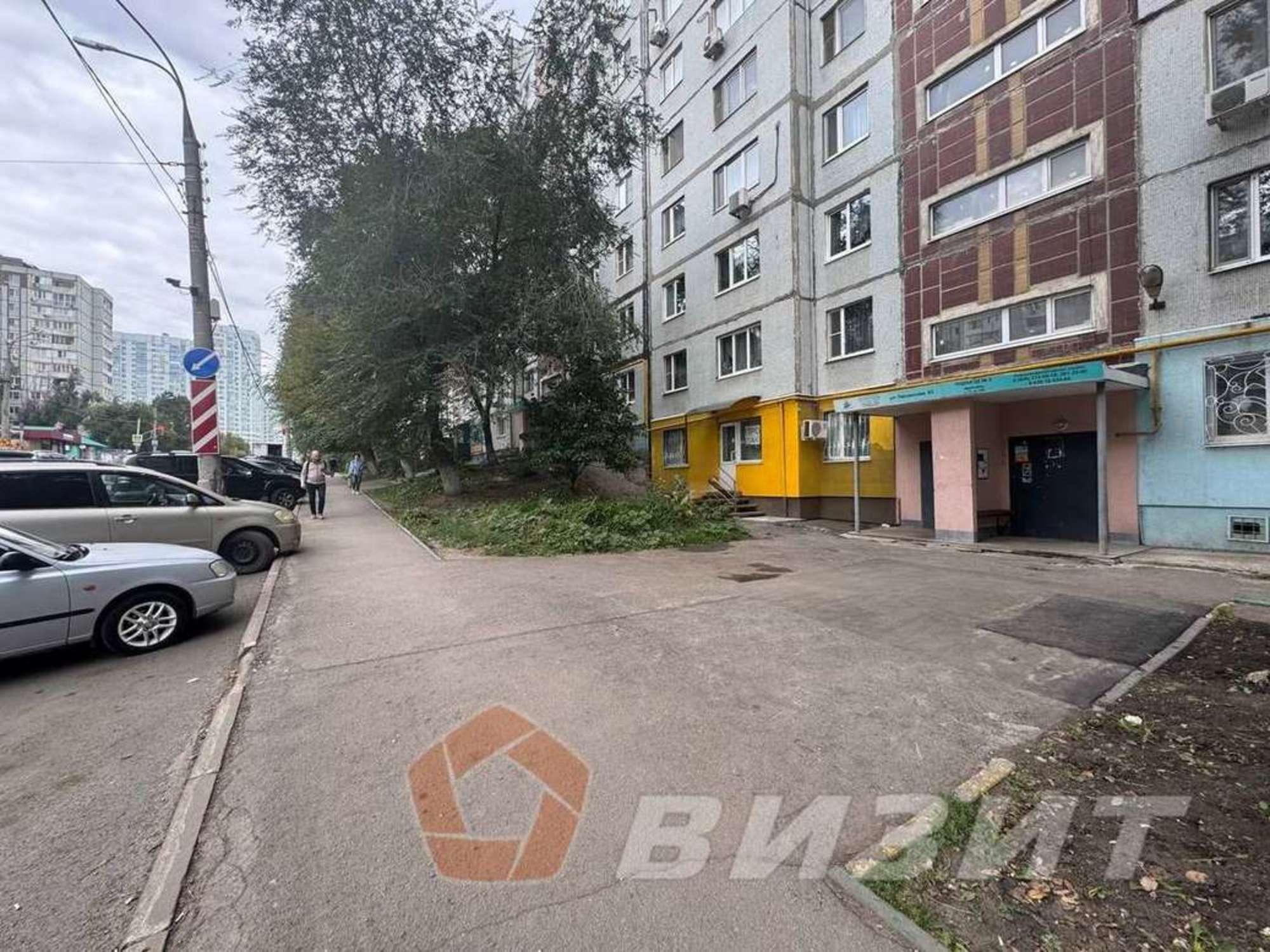 Купить торговое помещение за 9 190 000 рублей на Пензенская улица, 63