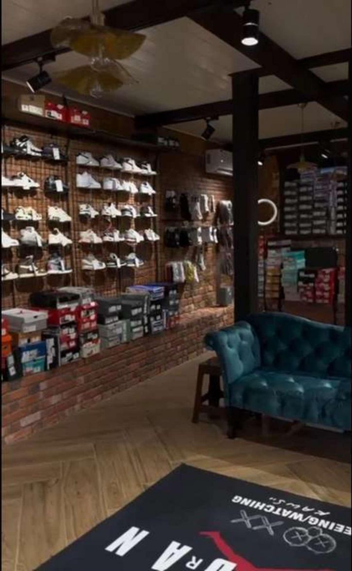 Помещение свободного назначения Льва Толстого улица, 38