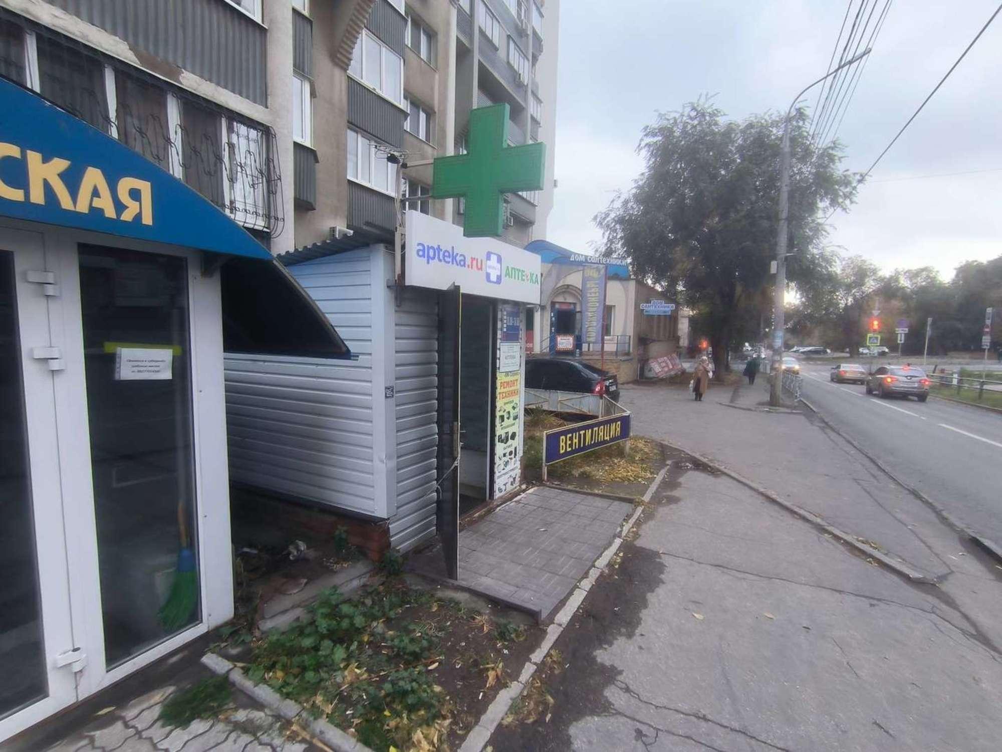 Сдать торговое помещение за 30 000 рублей на Дыбенко улица, 120а