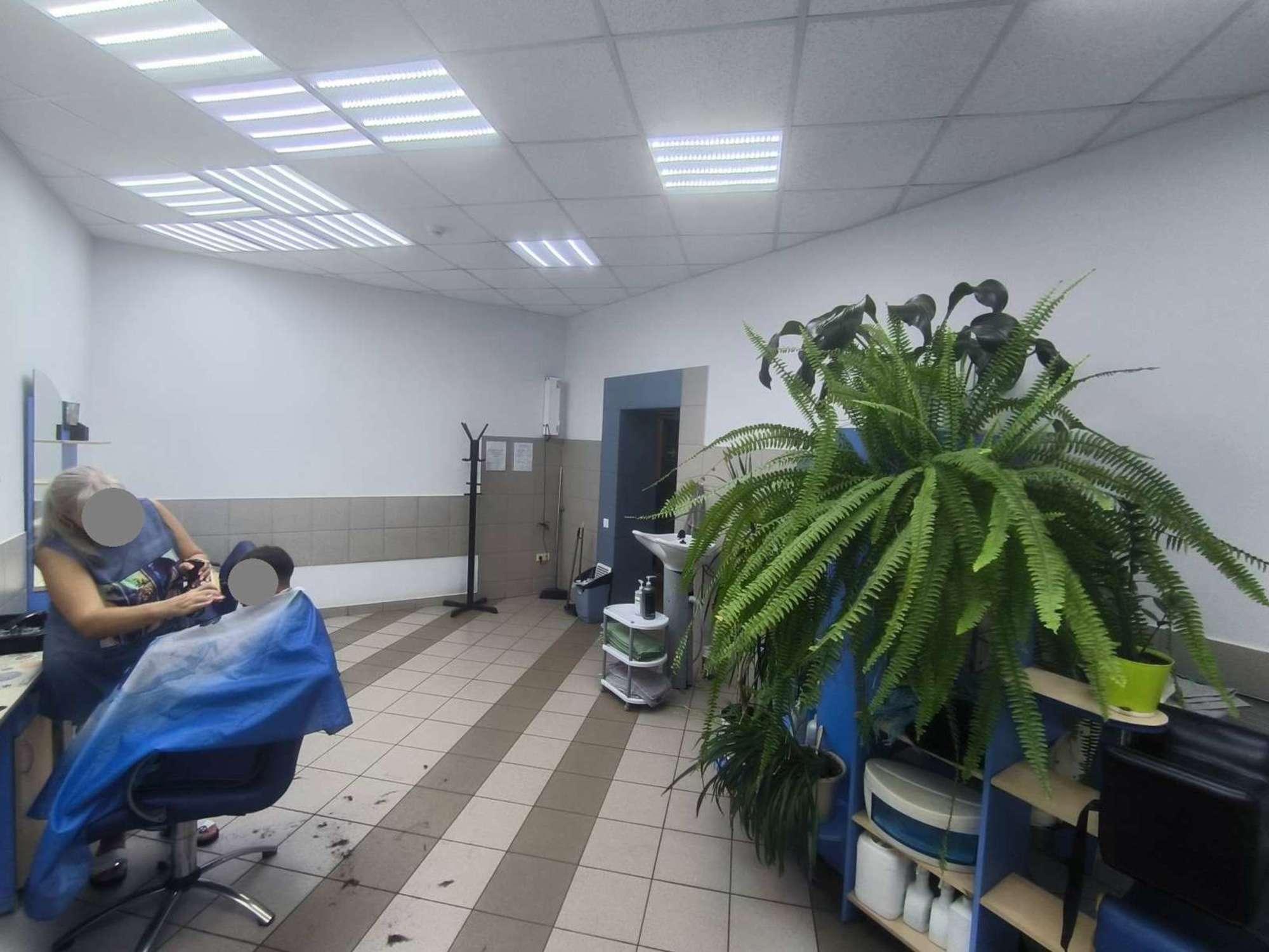 Сдать торговое помещение за 30 000 рублей на Дыбенко улица, 120а