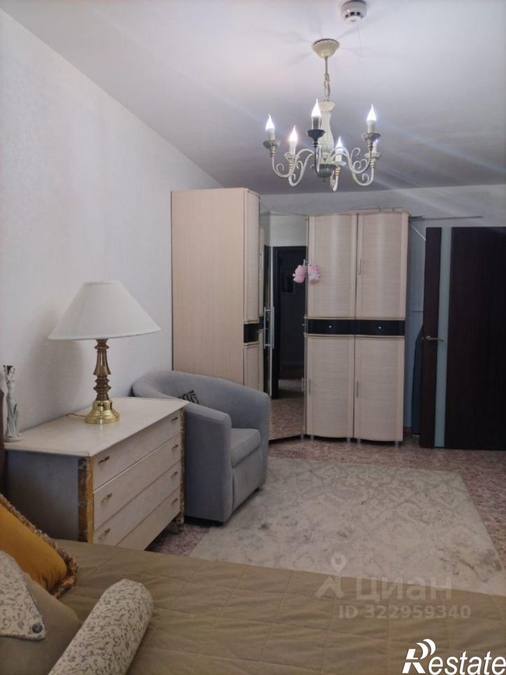 2-комн квартира ул Парниковая, 1,  д. 1