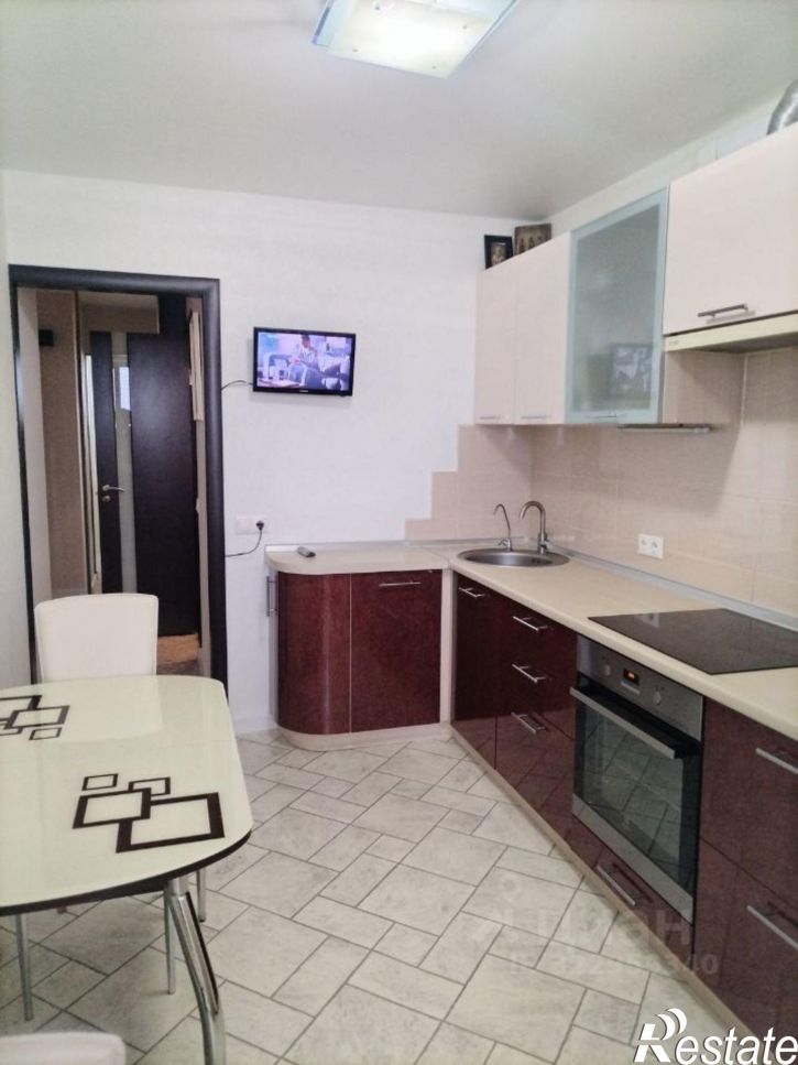 2-комн квартира ул Парниковая, 1,  д. 1