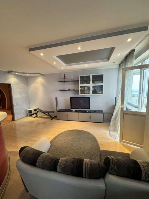 Продажа 3-комн квартиры 6-я просека, 141