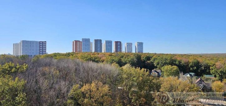 2-комн квартира Крайняя улица, 40