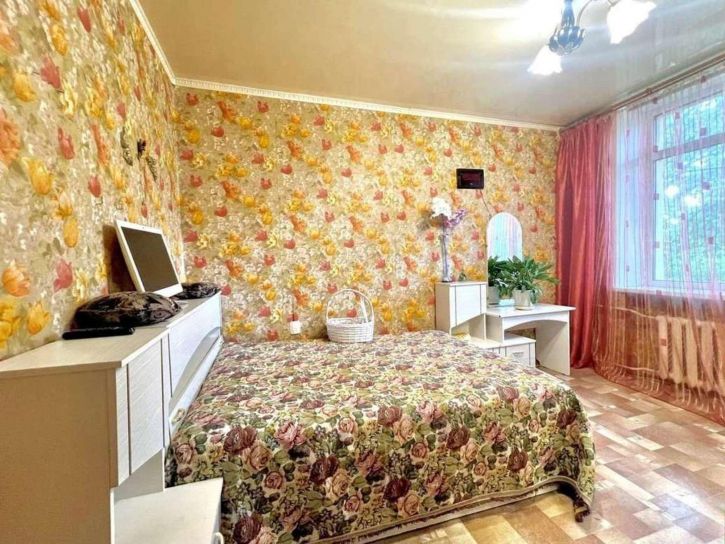 3-комн квартира Победы улица, 104