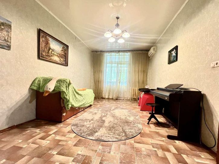 3-комн квартира Победы улица, 104