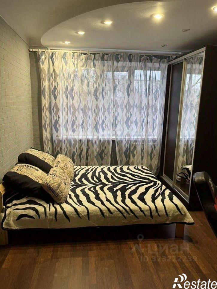 3-комн квартира улица Силина, 14,  д. 14