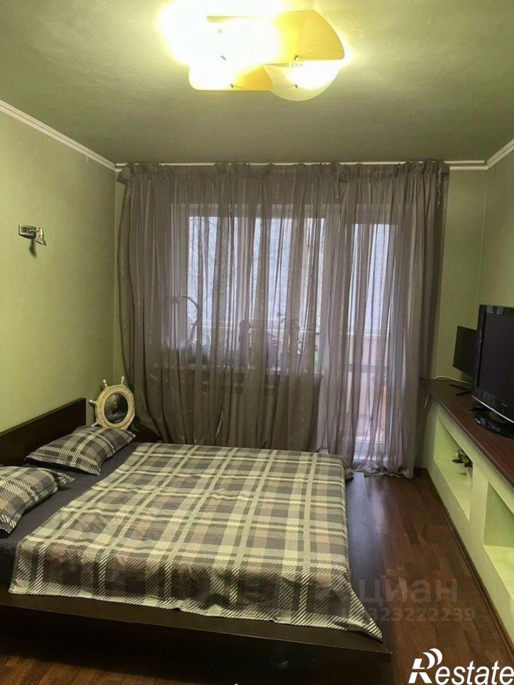 3-комн квартира улица Силина, 14,  д. 14