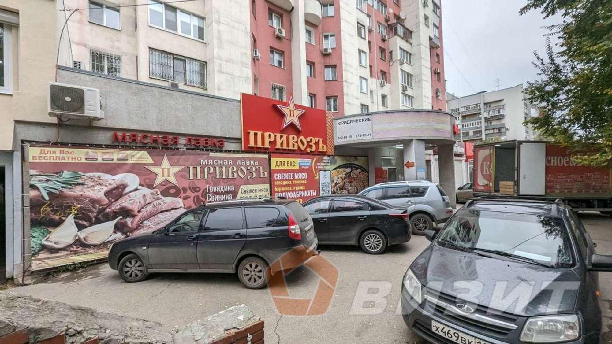 Купить торговое помещение за 25 000 000 рублей на Дыбенко улица, 120