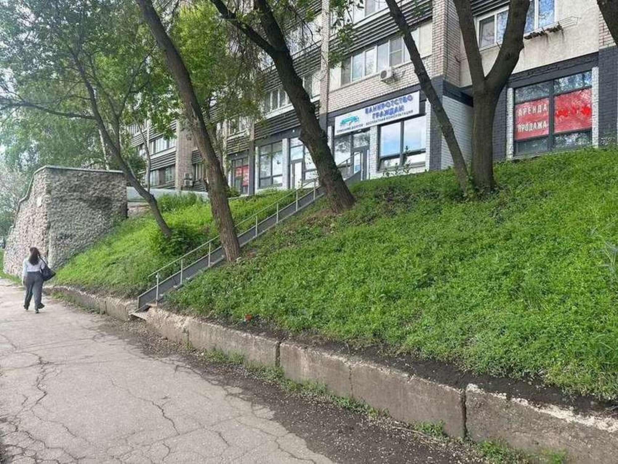Купить торговое помещение за 4 500 000 рублей на Авроры улица, 68