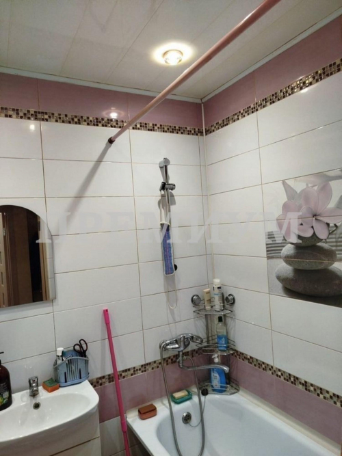 Продажа 1-комн квартиры Виталия Жалнина улица, 19