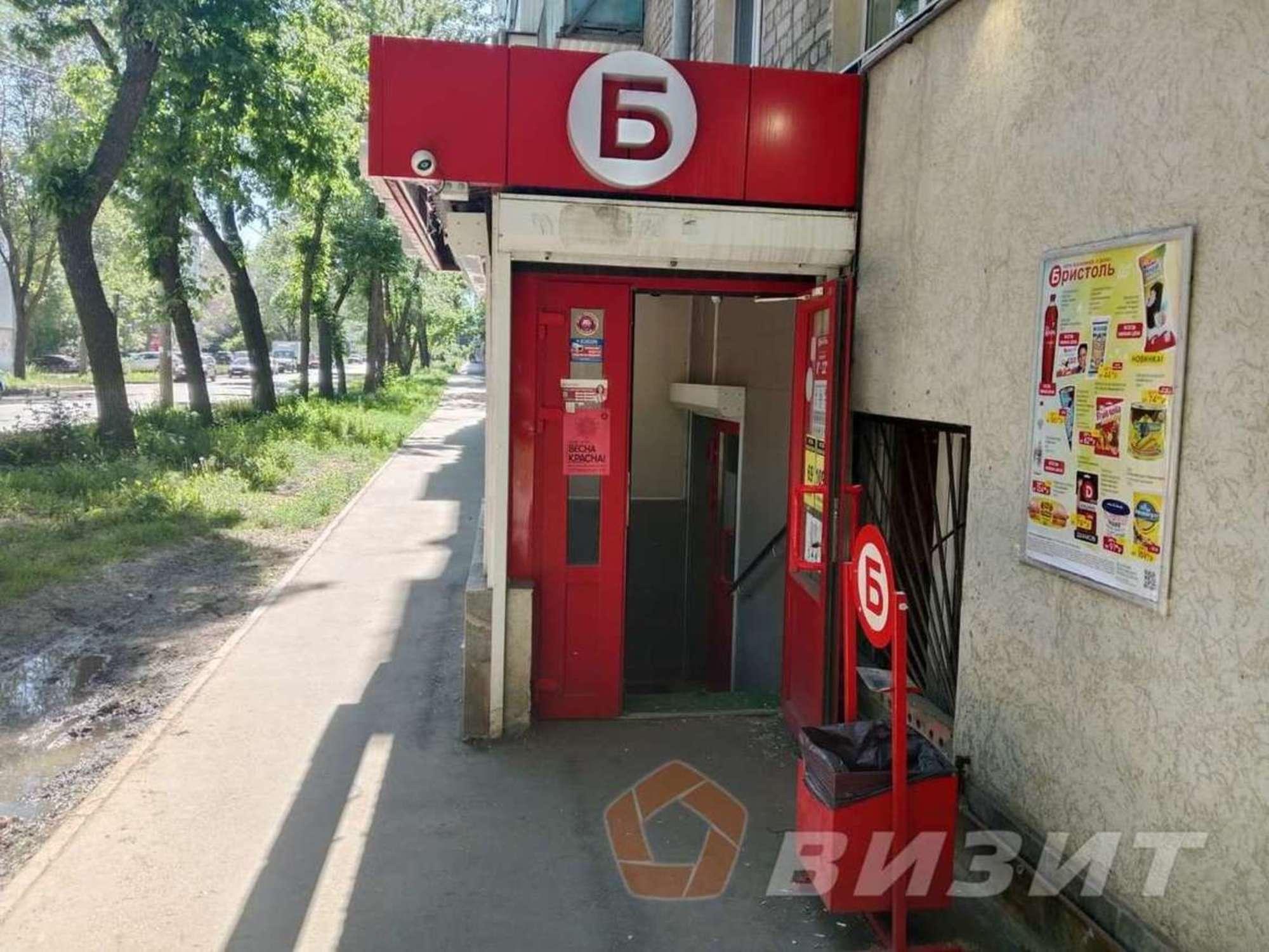 Купить торговое помещение за 10 000 000 рублей на Свободы улица, 20