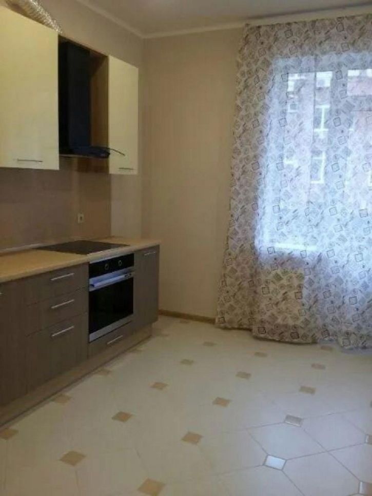 1-комн квартира Степана Разина улица, 150