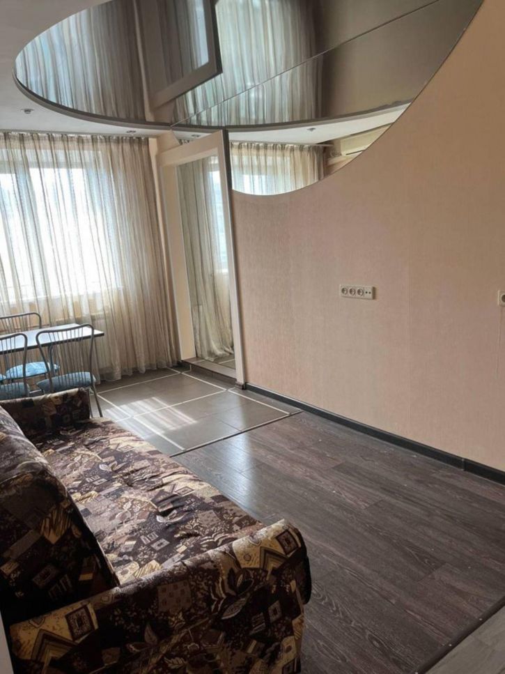 3-комн квартира Советской Армии улица, 235