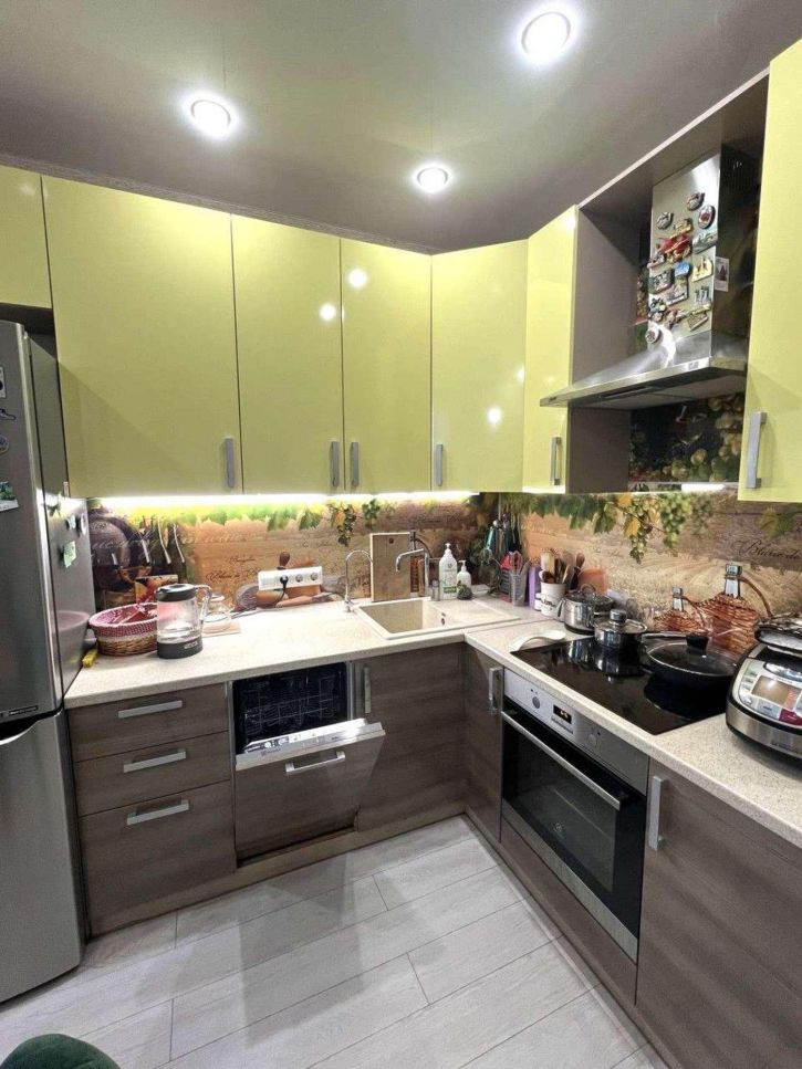 2-комн квартира Аэродромная улица, 98б