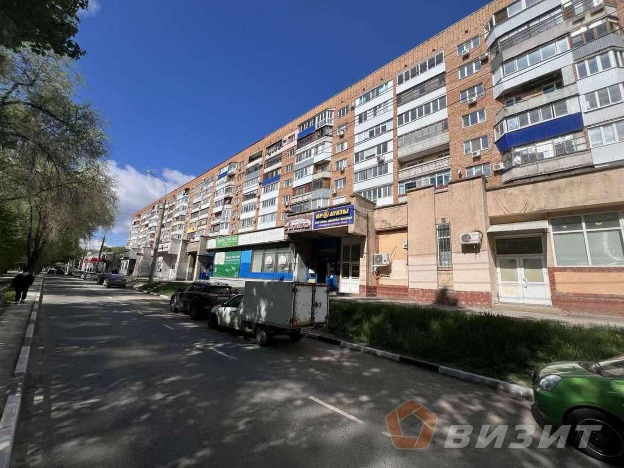 Сдать торговое помещение за 75 000 рублей на Юных Пионеров проспект, 142