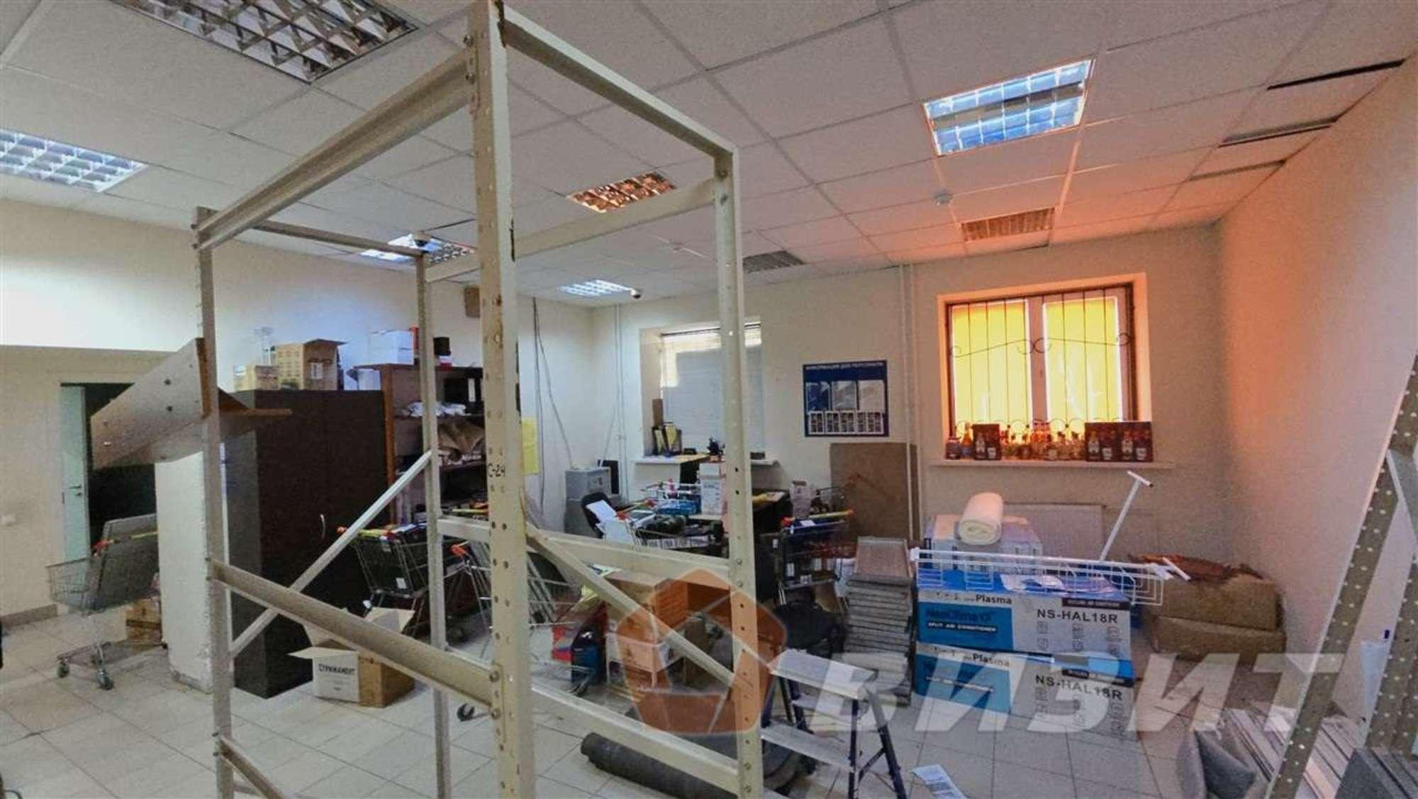 Сдать торговое помещение за 117 000 рублей на Осетинская улица, 4