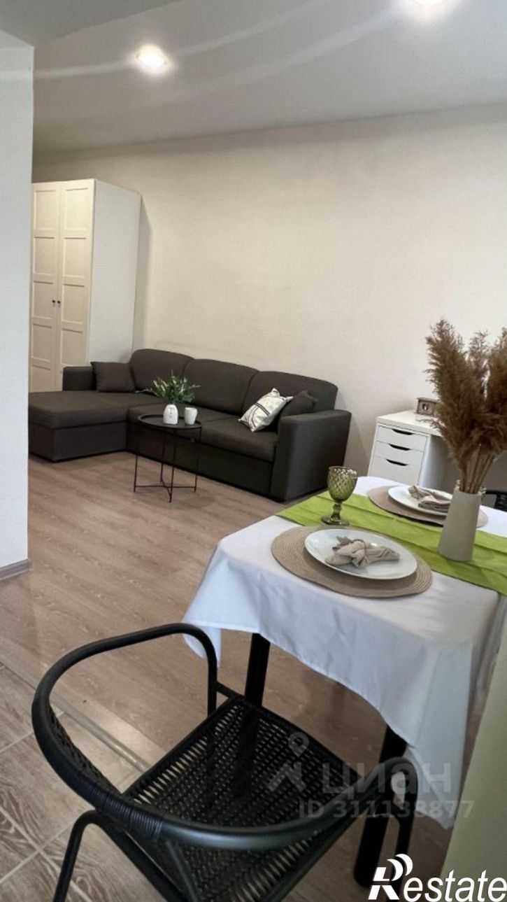 2-комн квартира просека Третья, 94Н,  д. 94Н