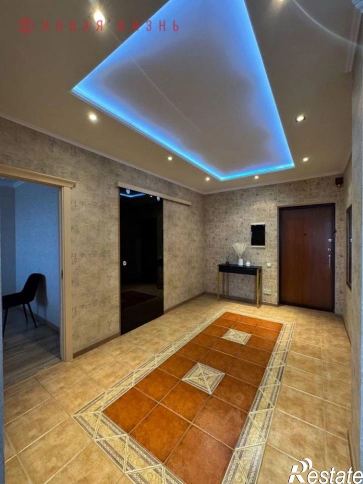 2-комн квартира Революционная улица, 4,  д. 4