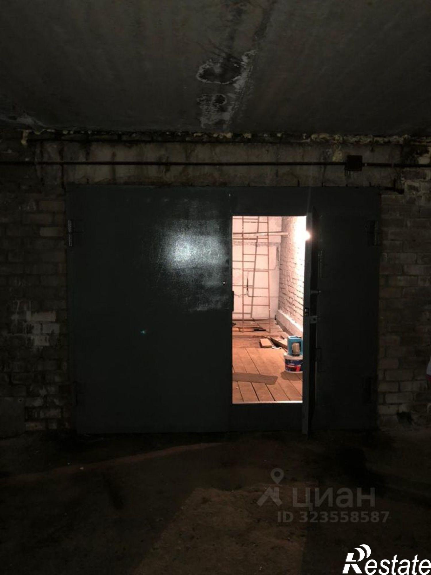 Купить гараж, место в паркинге за 2 500 010 рублей на ул Солнечная, 32