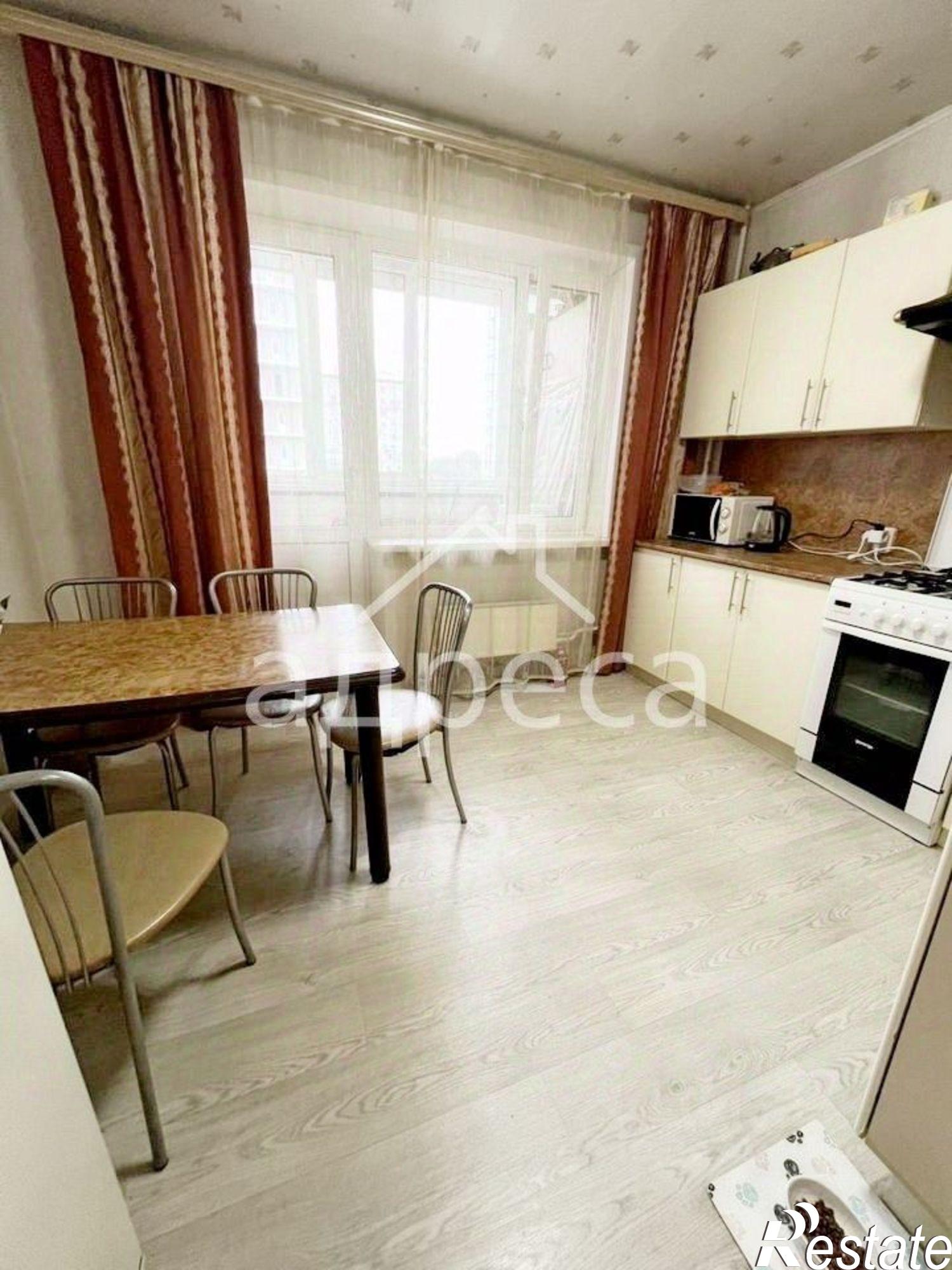 Купить квартиру за 10 000 000 рублей на улица Антонова-Овсеенко, 61