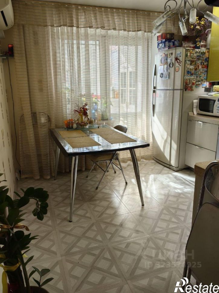 2-комн квартира Съездовская улица, 10,  д. 10