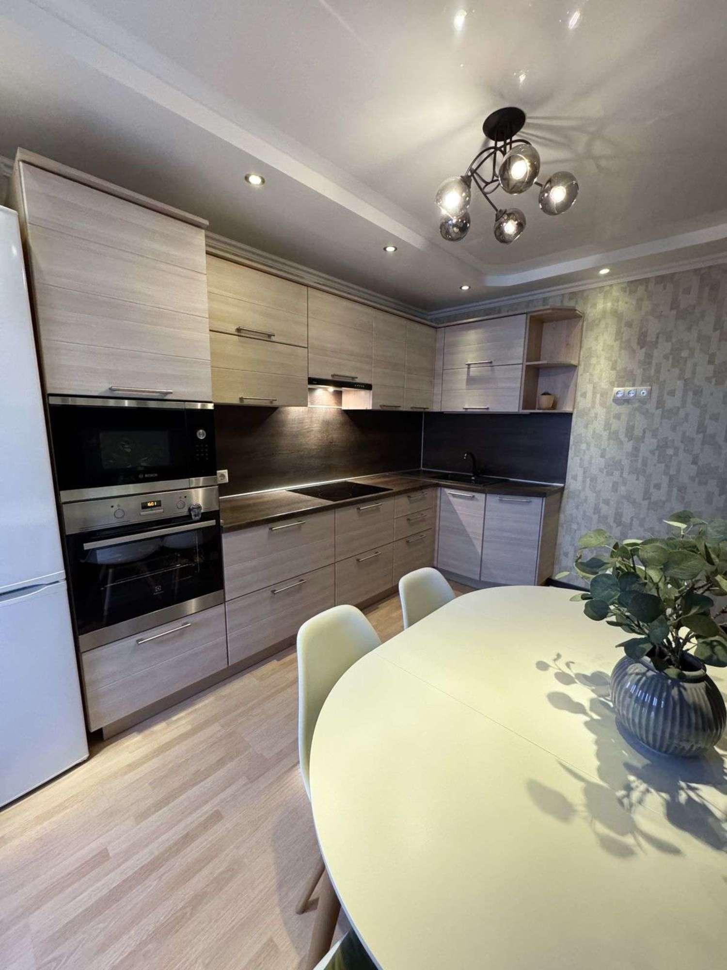 Купить квартиру за 10 550 000 рублей на Карбышева улица, 67а