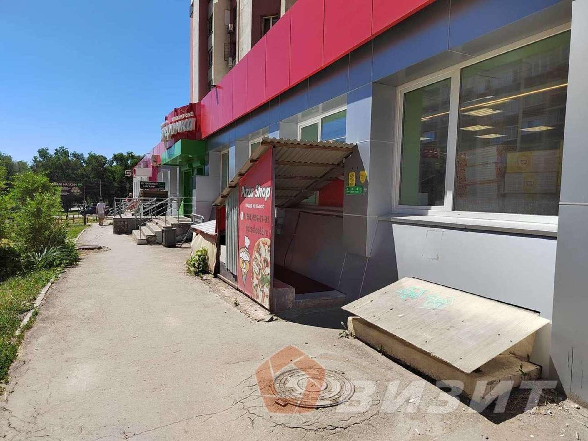 Купить торговое помещение за 4 200 000 рублей на Дыбенко улица, 120