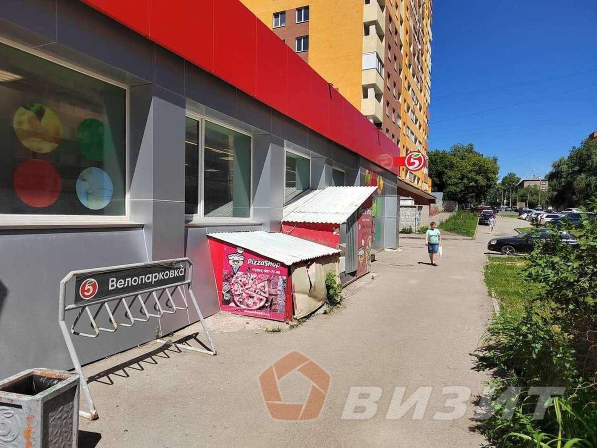 Купить торговое помещение за 4 200 000 рублей на Дыбенко улица, 120