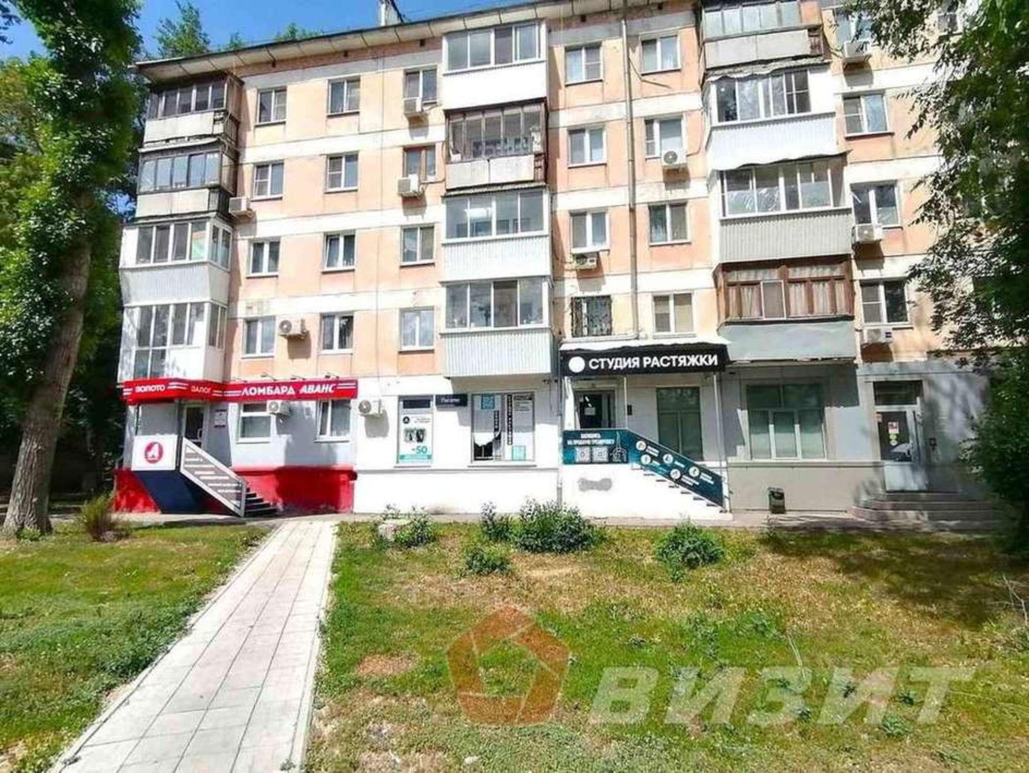 Сдать торговое помещение за 175 000 рублей на Гагарина улица, 32