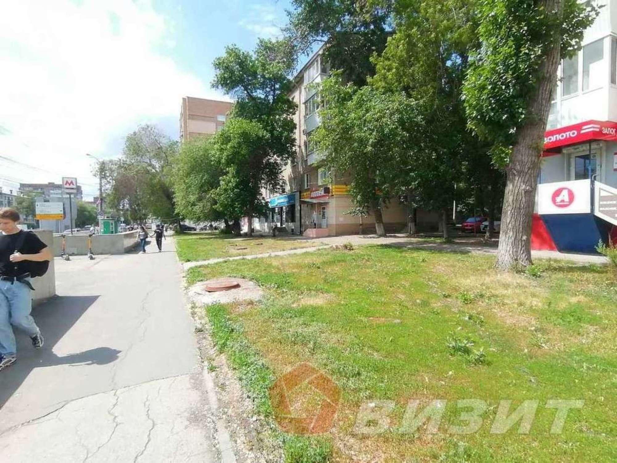 Сдать торговое помещение за 175 000 рублей на Гагарина улица, 32