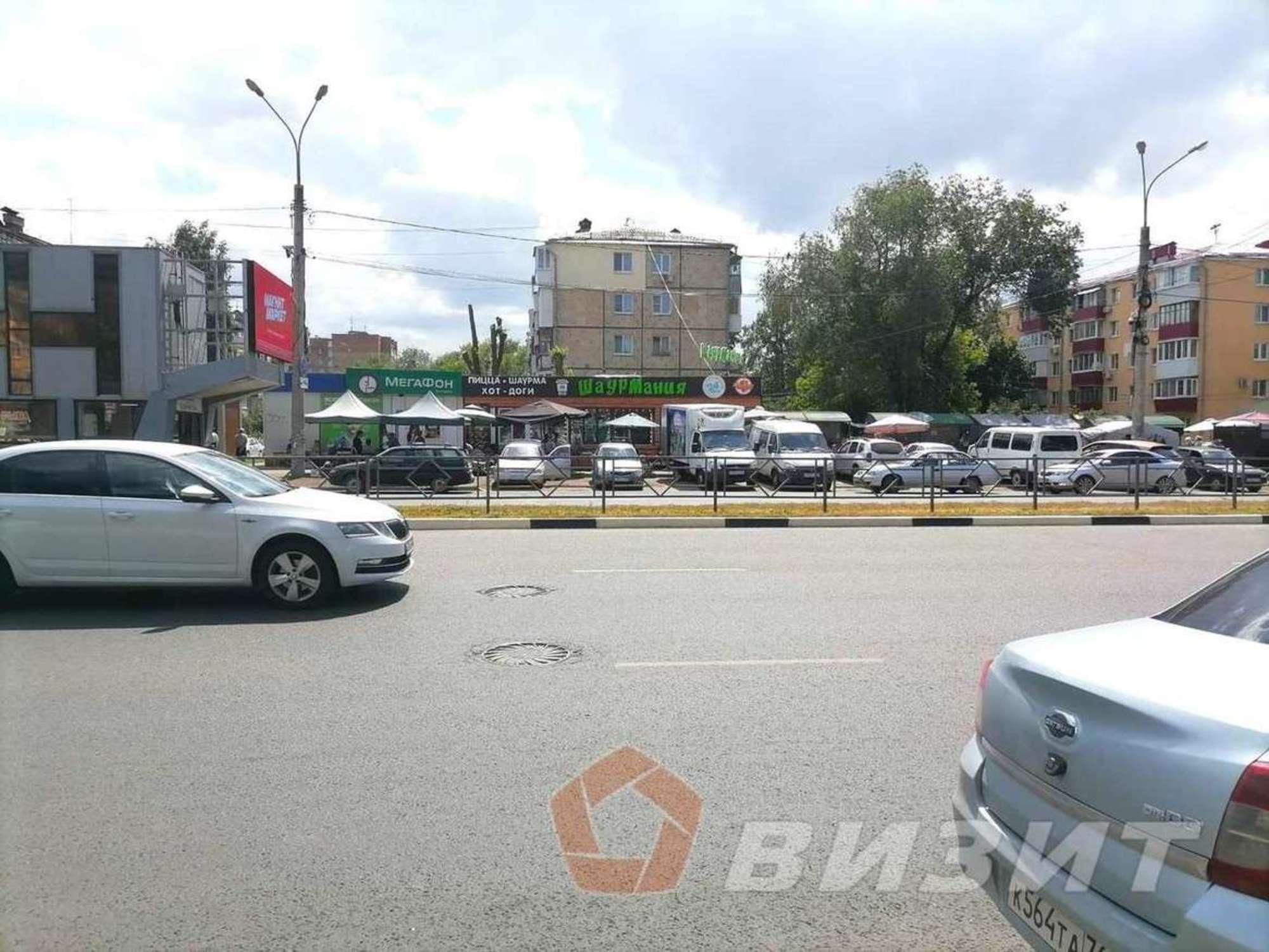 Сдать торговое помещение за 175 000 рублей на Гагарина улица, 32