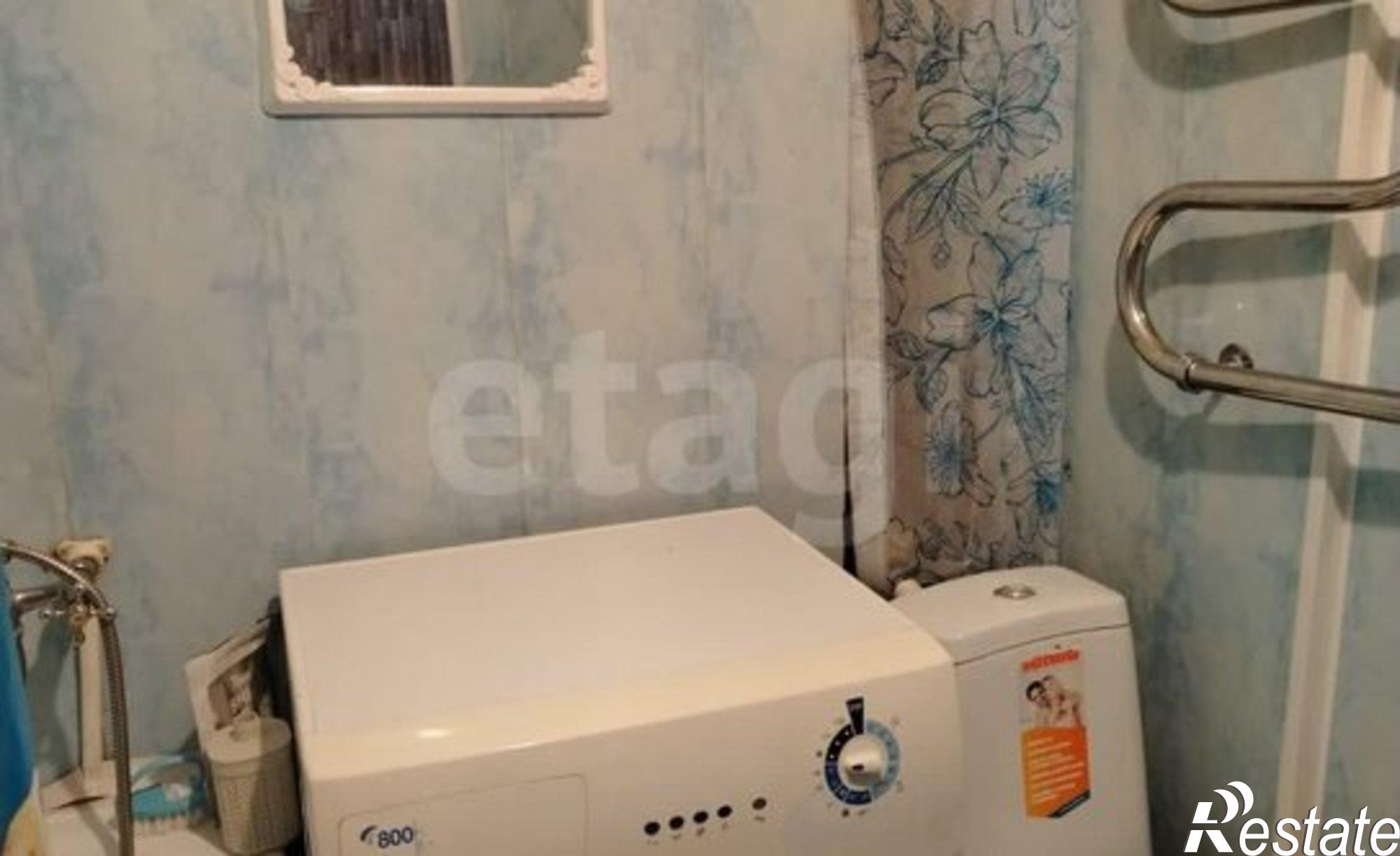 Купить квартиру за 2 700 000 рублей на Днепровский проезд, 5