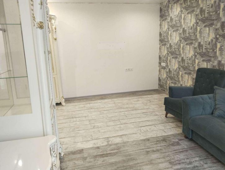 2-комн квартира Ивана Финютина бульвар, 63