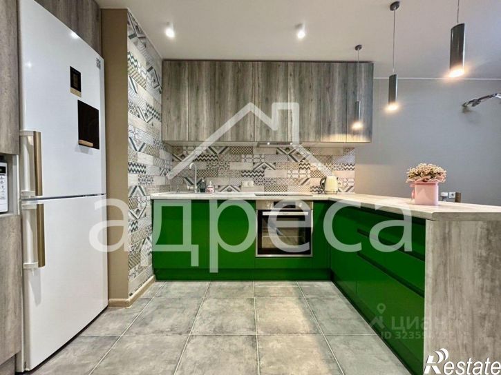 2-комн квартира Революционная улица, 101Б,  д. 101Б