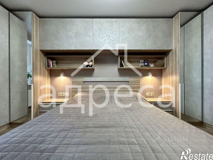 2-комн квартира Революционная улица, 101Б,  д. 101Б