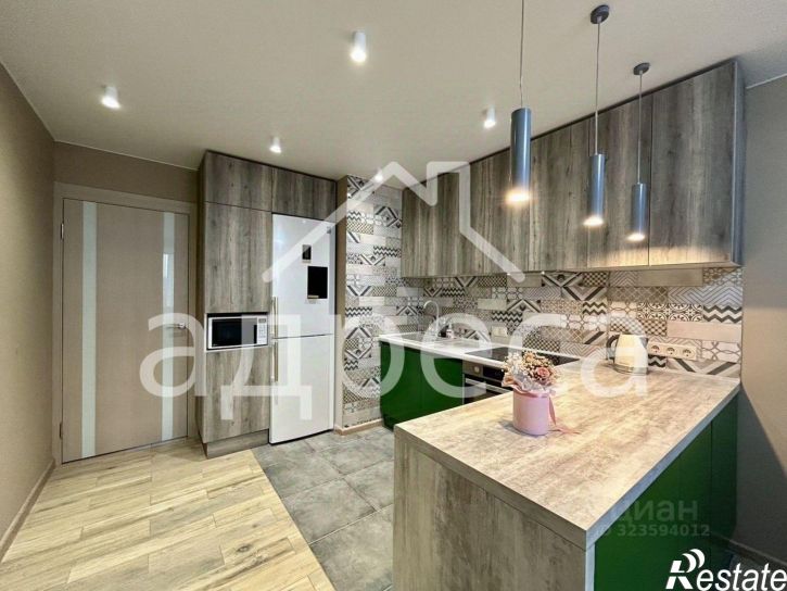 2-комн квартира Революционная улица, 101Б,  д. 101Б