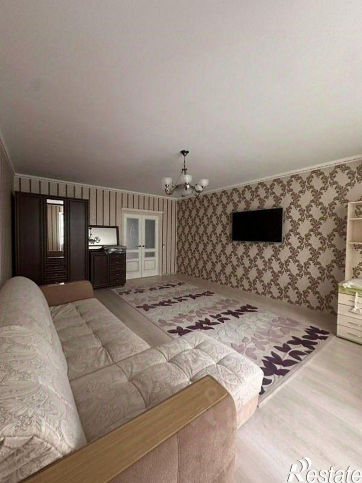 2-комн квартира Революционная улица, 128,  д. 128