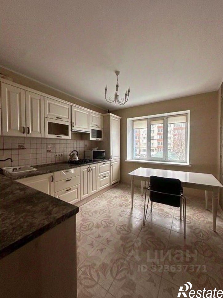 2-комн квартира Революционная улица, 128,  д. 128