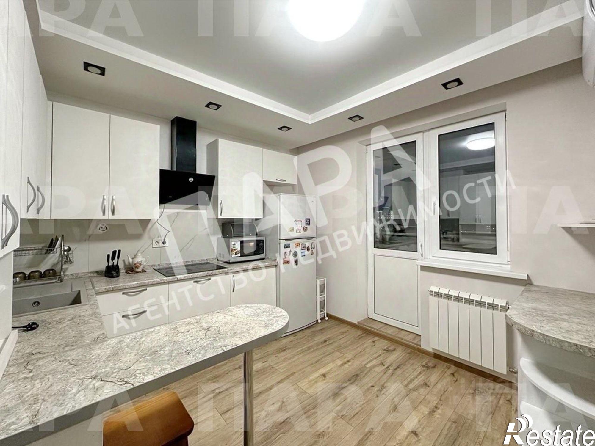 Сдать квартиру за 40 000 рублей на пр-кт Карла Маркса, 196