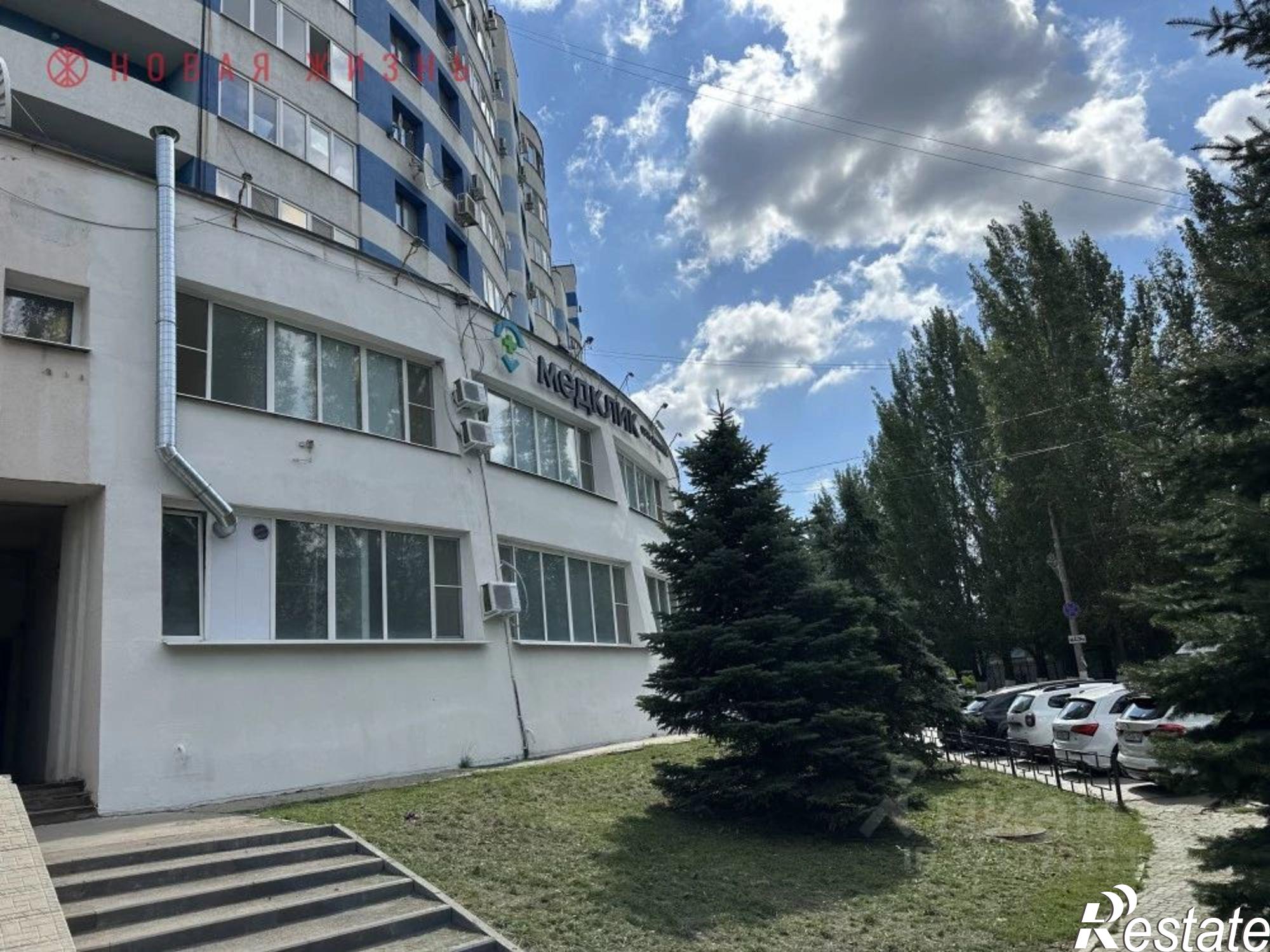 Купить офис, помещение под офис за 108 900 000 рублей на ул Академика Платонова, 10 3