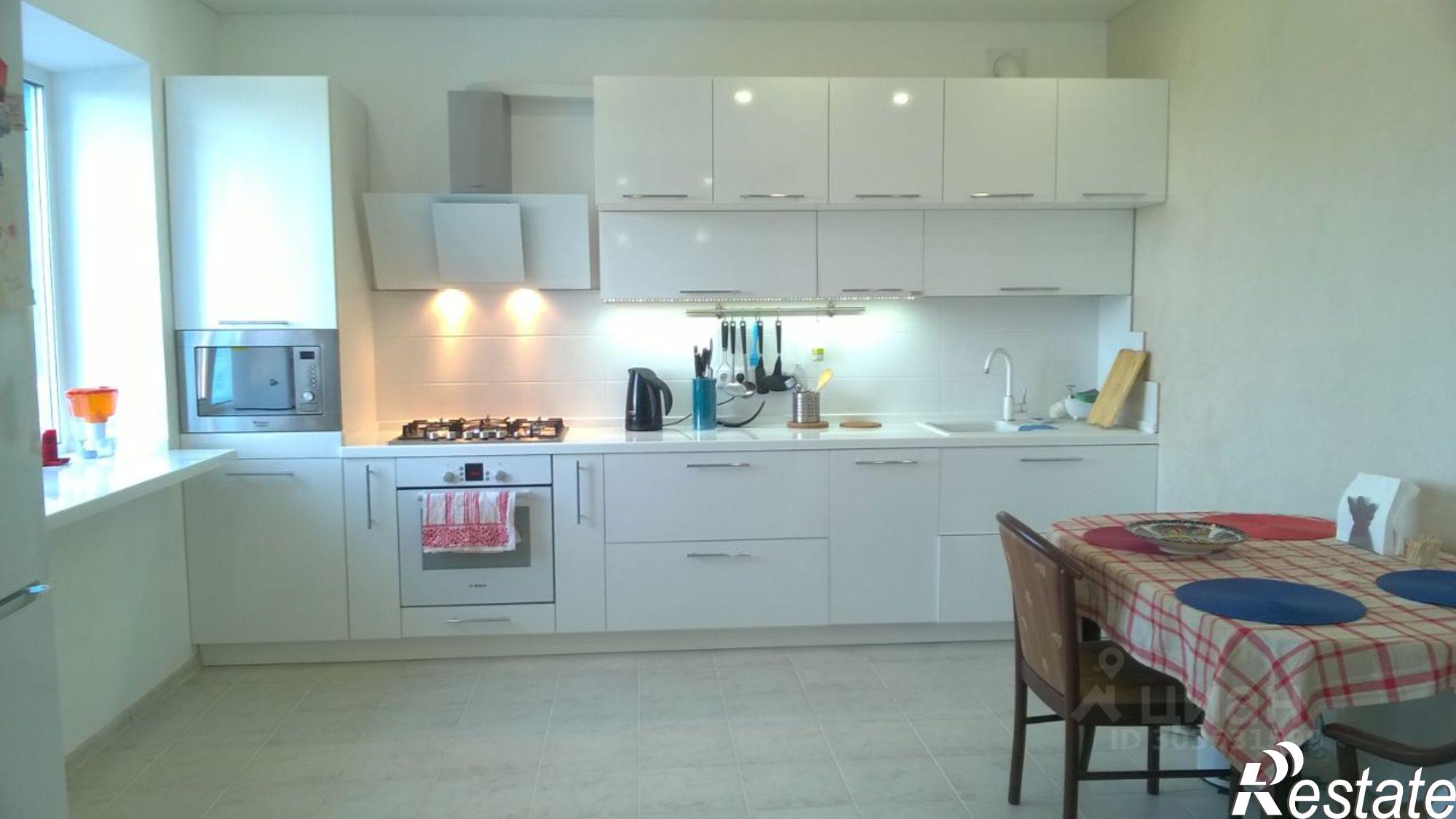 Купить квартиру за 10 744 000 рублей на Революционная улица, 128