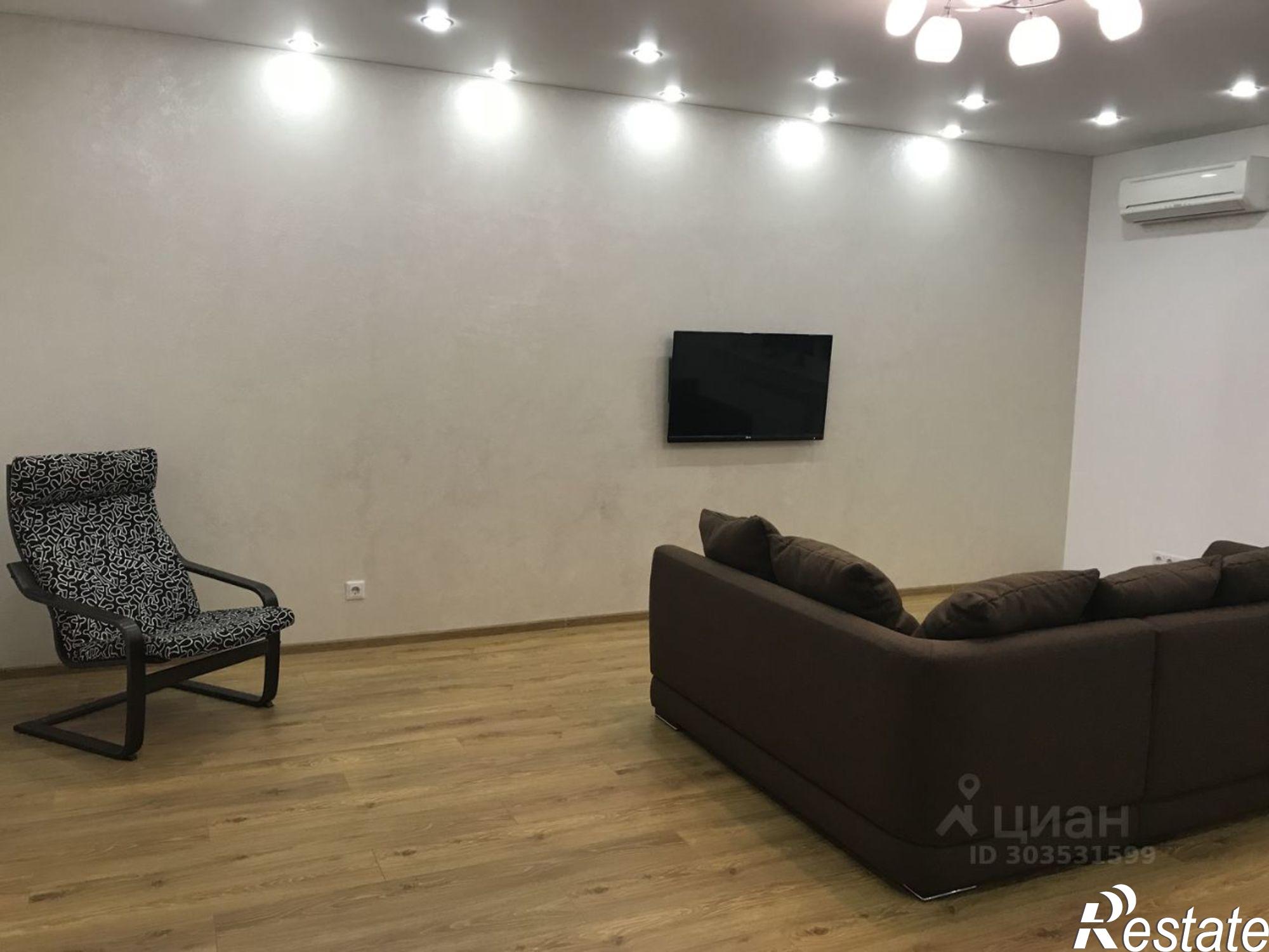 Купить квартиру за 10 744 000 рублей на Революционная улица, 128