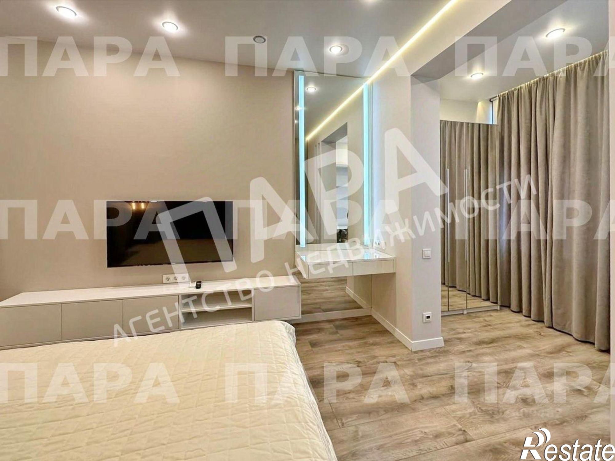 Купить квартиру за 28 000 000 рублей на Садовая улица, 176