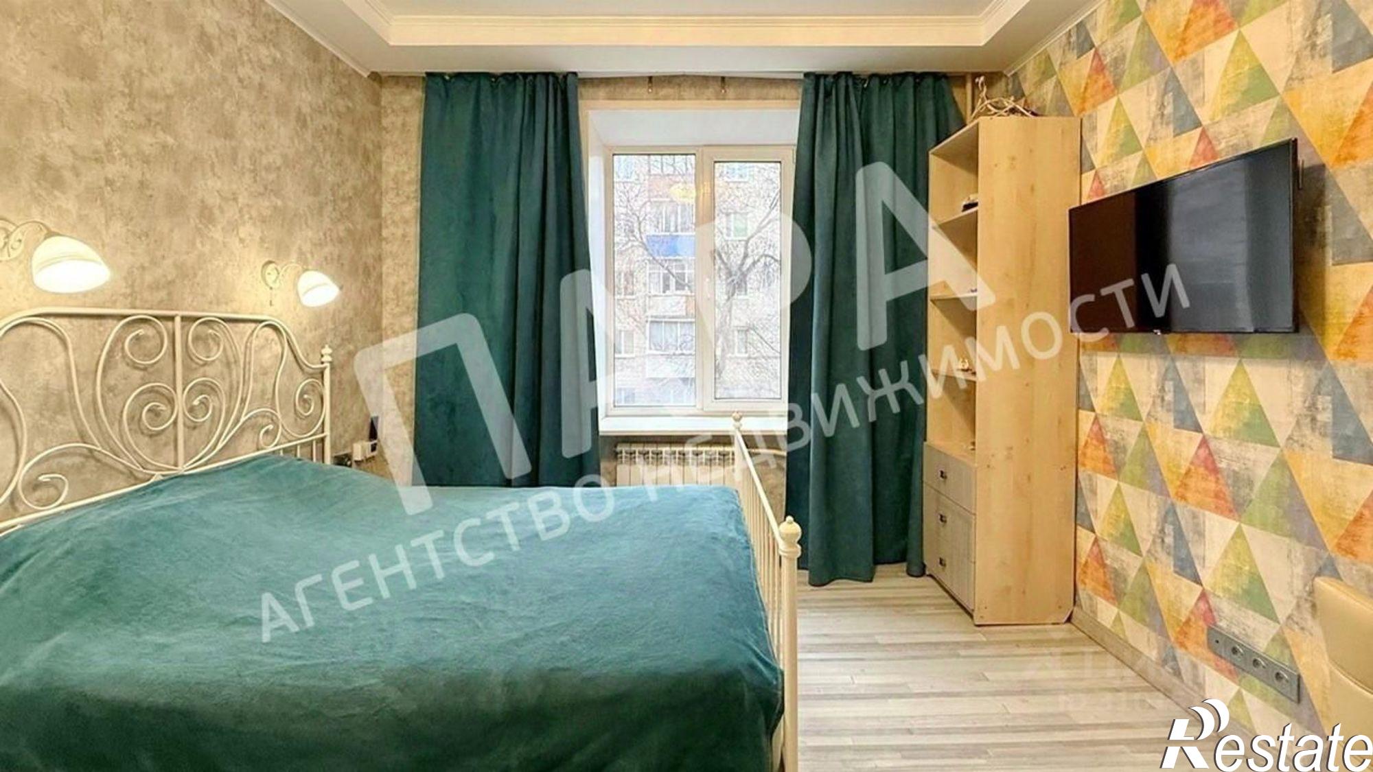 Купить квартиру за 10 000 000 рублей на пр-кт Кирова, 143