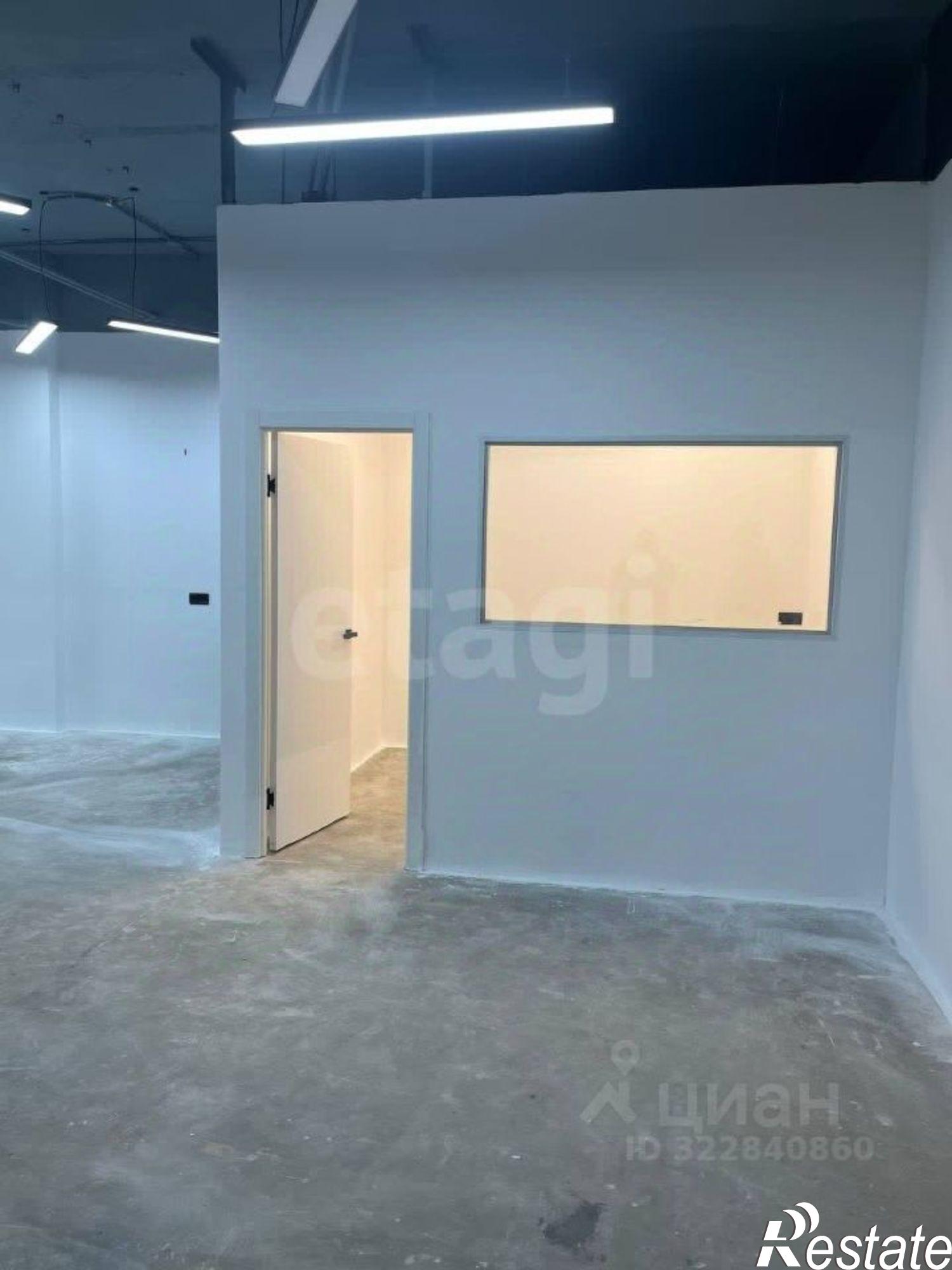 Купить офис, помещение под офис за 14 000 100 рублей на ул Маяковского, 95