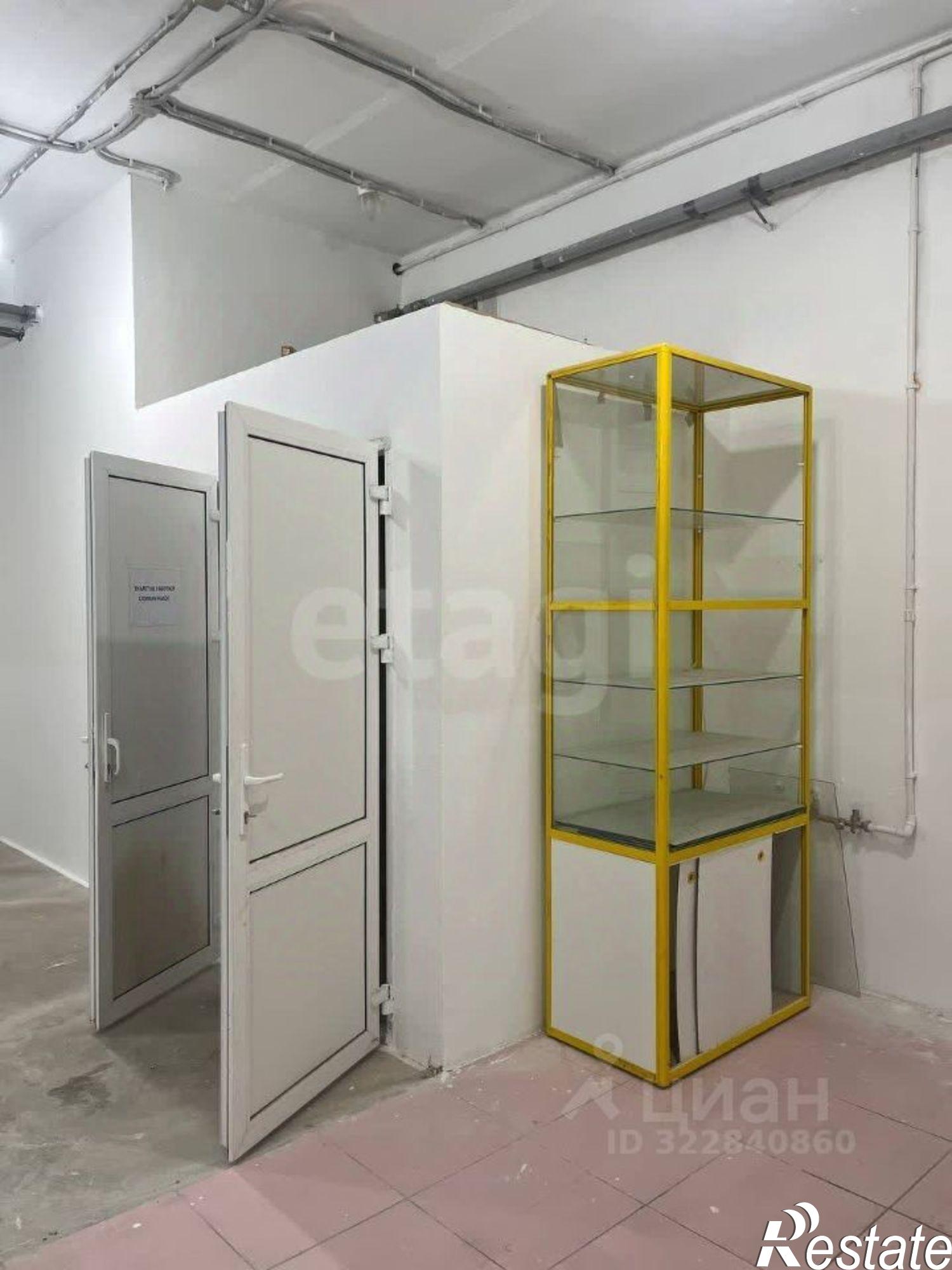 Купить офис, помещение под офис за 14 000 100 рублей на ул Маяковского, 95