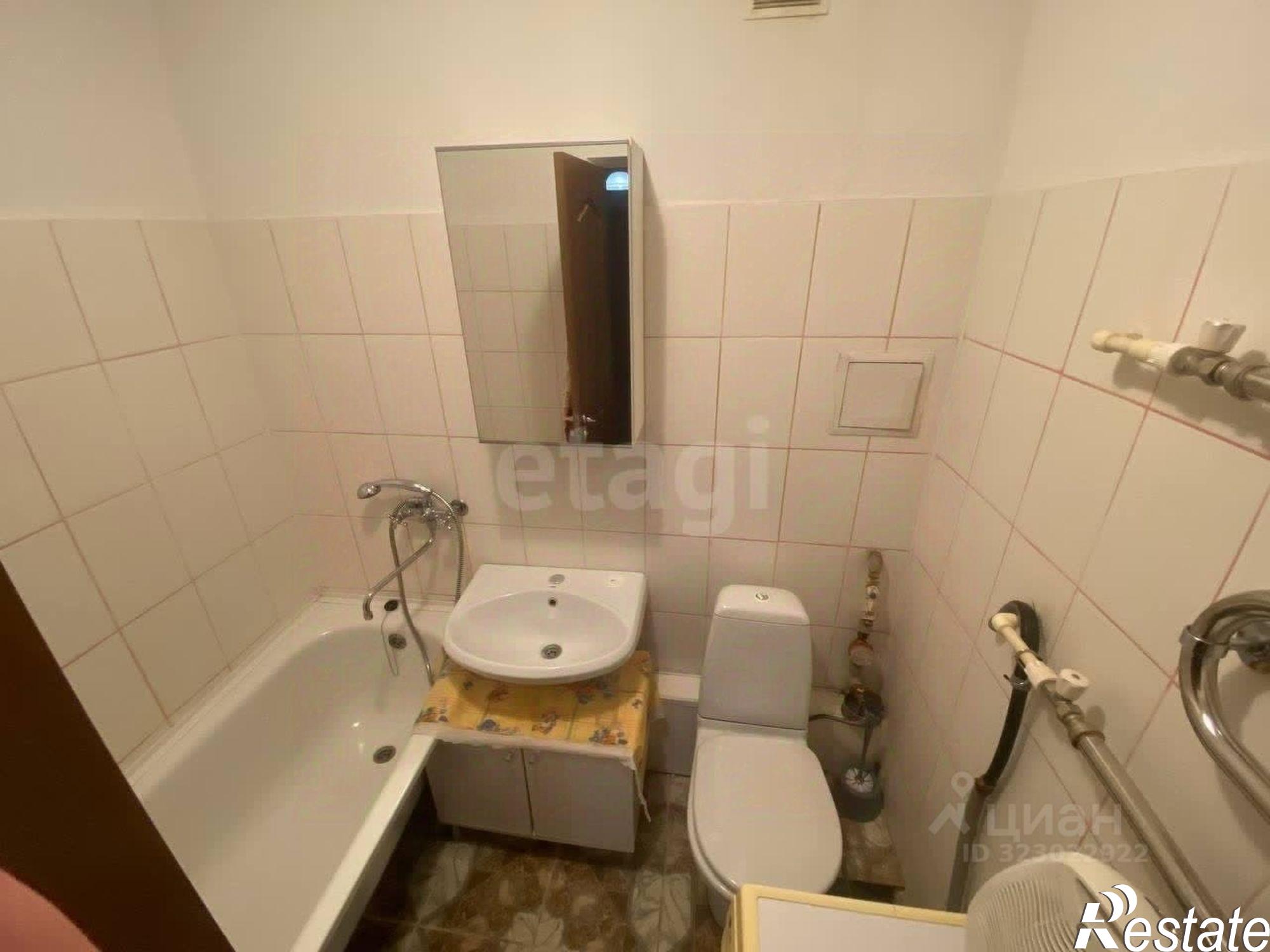 Купить квартиру за 2 900 000 рублей на ул Евгения Золотухина, 30