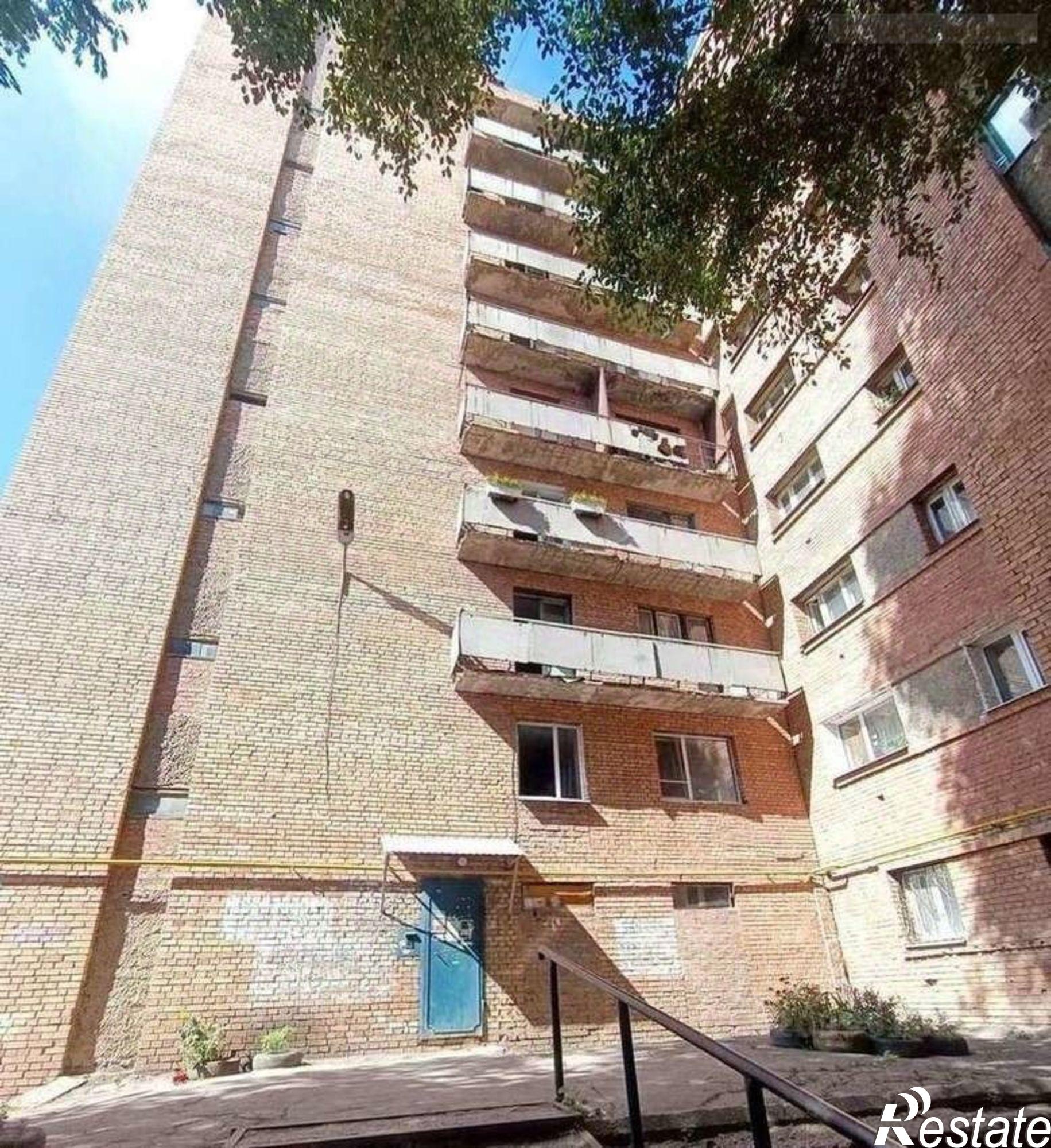 Купить квартиру за 2 400 000 рублей на проспект Кирова, 36А