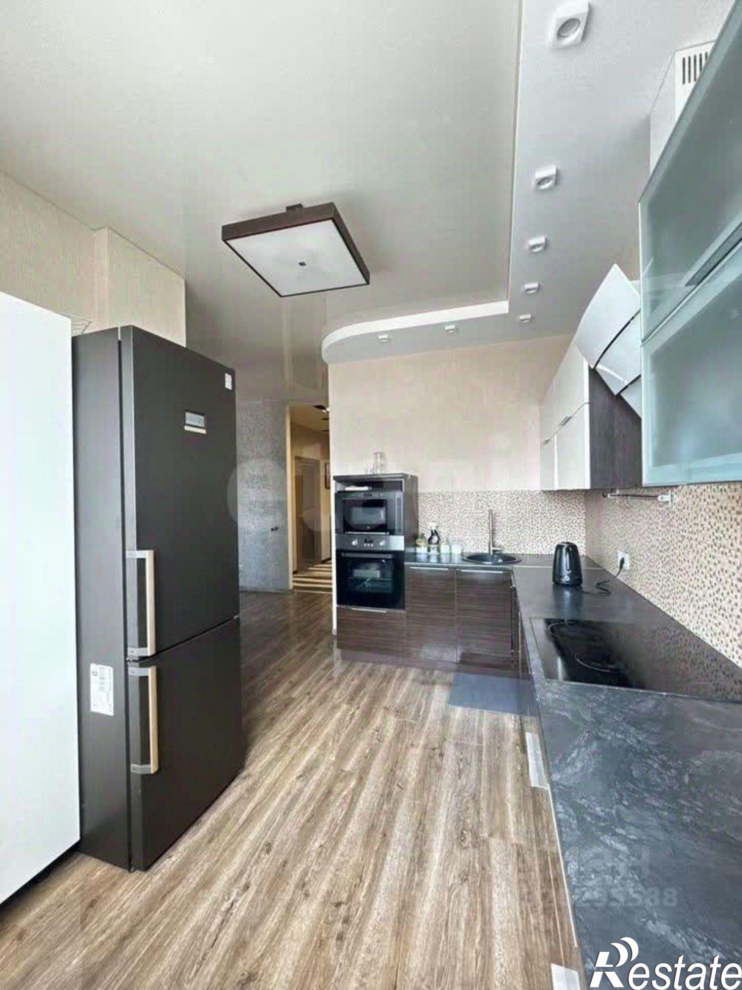 Купить квартиру за 10 400 000 рублей на просека 5-я, 97